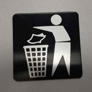 Знаки безопасности и охраны труда — Табличка для места под мусор — фото